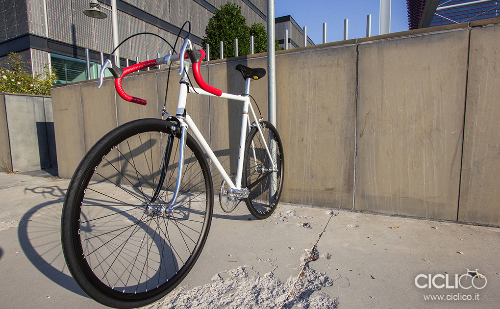 ciclico, singlespeed, urban bike, telaio acciaio, dura ace 7400, almarc, cinelli, h plus son rims